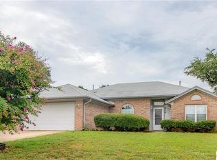 910 Whirlaway Dr, Copperas Cove, TX 76522