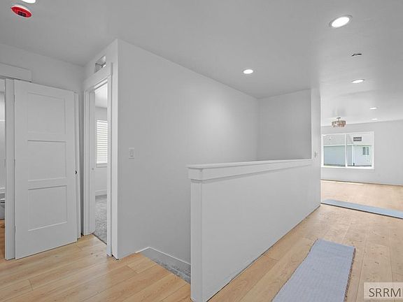 3rd image of 3684 E Felix Way