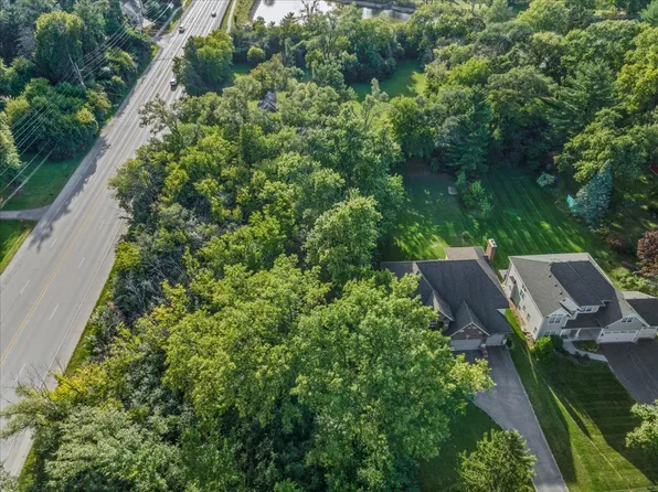 63rd St, Westmont, IL 60559