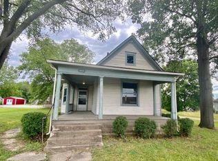 1612 S 3rd St, Terre Haute, IN 47802