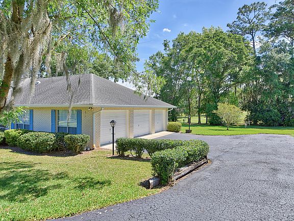 5th image of 5555 NW 78th Ct