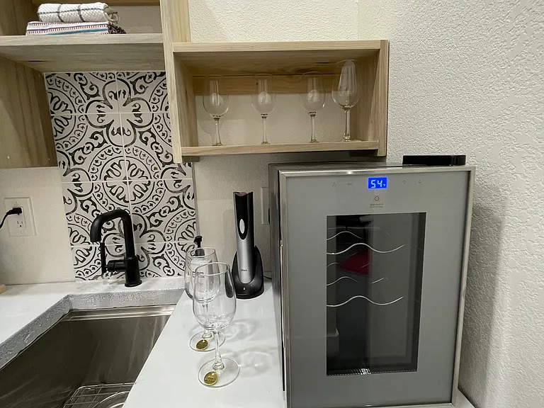 Wine cooler