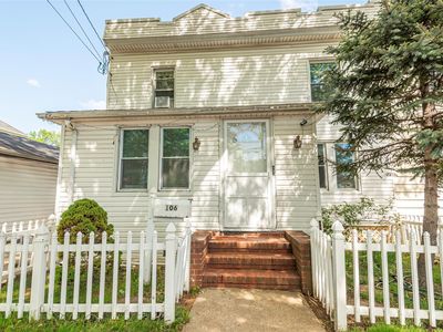 106 S 10 Street, New Hyde Park, NY, 11040