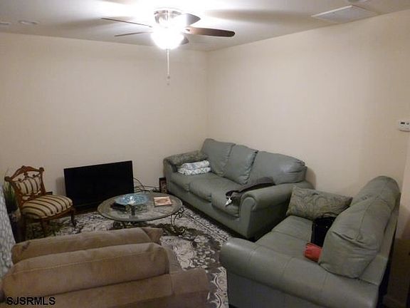 2nd image of 44 E Floral Ave
