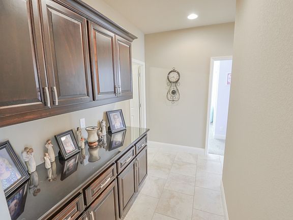 5th image of 2183 Newcastle Dr