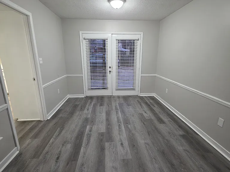 910B Glastonbury Cir — Photo 3