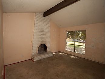 4th image of 404 Grass Ct