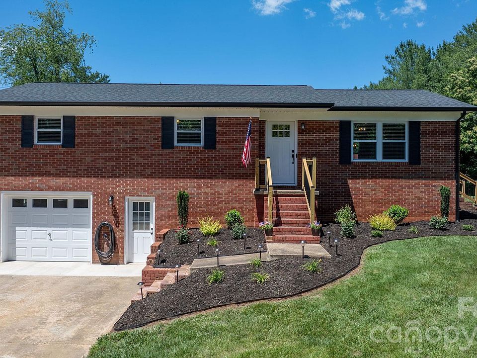 1st image of 55 Hillsdale Ln