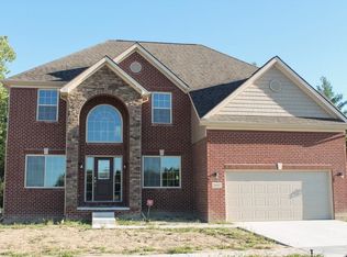 26728 Boston Dr, Chesterfield, MI 48051