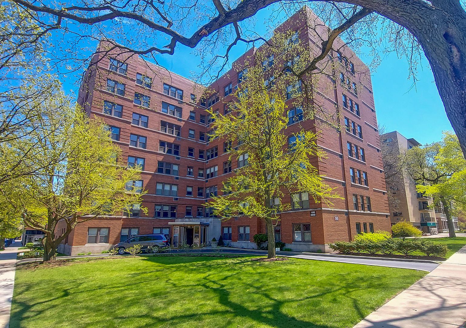 1585 Ridge Ave APT 409, Evanston, IL 60201 Zillow