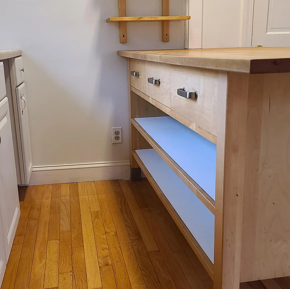 25 Exeter Rd — Photo 4