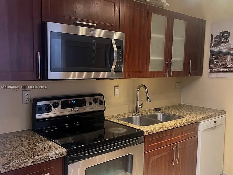 5505 NW 7th St #W315 — Photo 2