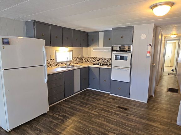 5th image of 2601 Leisure Ln