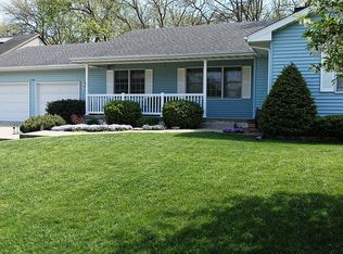 1051 S Cedar Hill Dr, Decatur, IL 62521