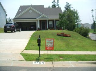 8704 Green Ivy Ln, Charlotte, NC 28217