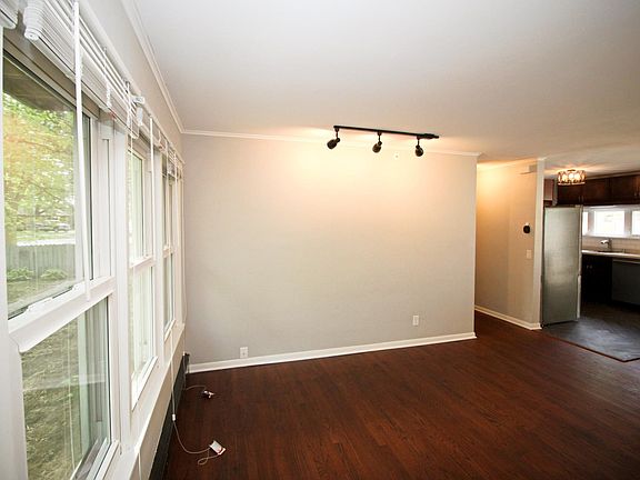 Spacious living room