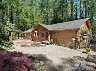 30 Kanuga Heights Ln, Hendersonville, NC 28739
