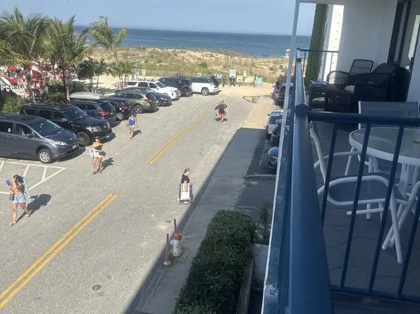 9 37th St Unit 202, Ocean City, MD 21842