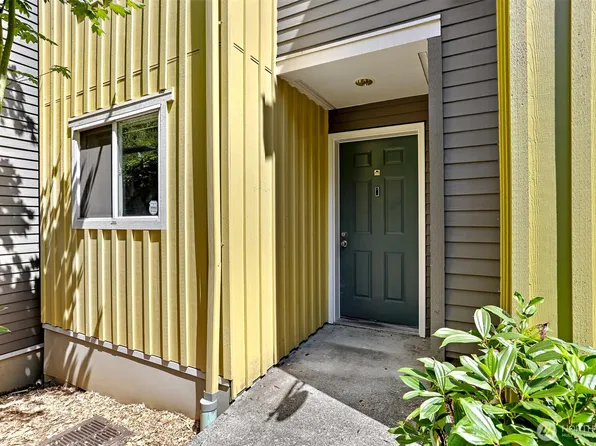 1544 Cherrylane Avenue S, Seattle, WA 98144
