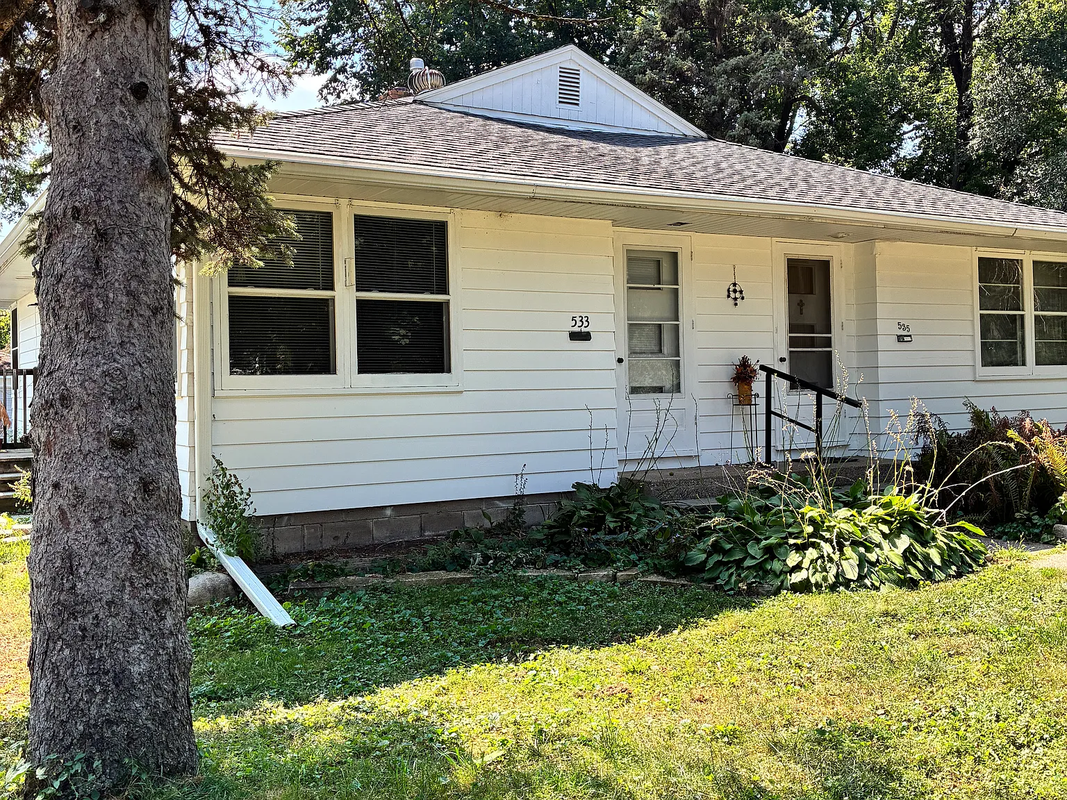 1 bed, 700 sqft, $1,100 — Photo 1