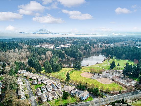 4th image of 512 29th Ave SE