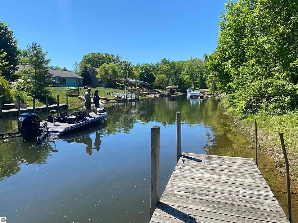 1st image of 6869 W Harbor Dr