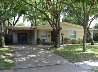 1607 Meadowbrook Ln, Irving, TX 75061
