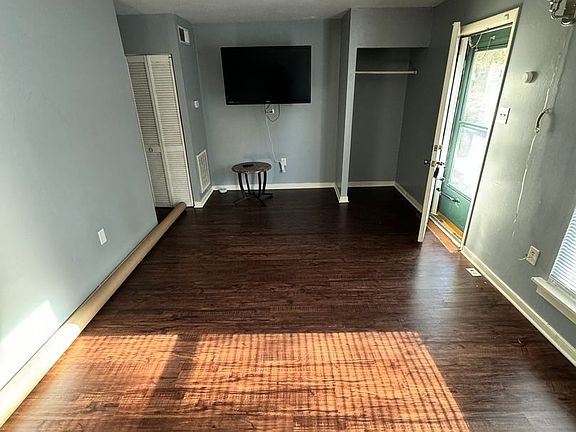 2nd image of 2168 Elkridge Ln