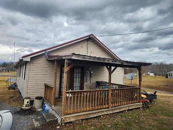 5th image of 105 Hagood Dr