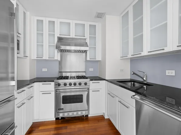 45 Park Avenue 1206 image 3 of 6
