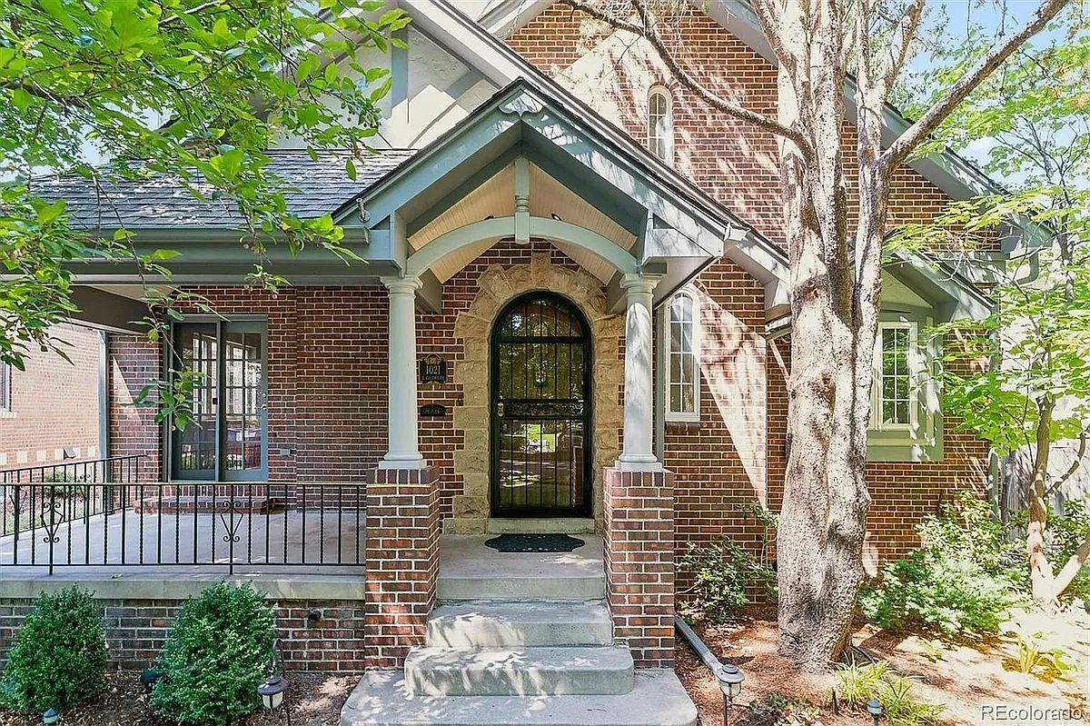 Front Entry - 1021 S Columbine St