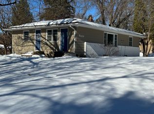 8326 Hiawatha Ave NE, Eden Prairie, MN 55347
