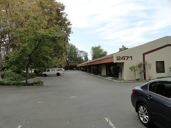 3rd image of 2471 Autumnvale Dr Ste D