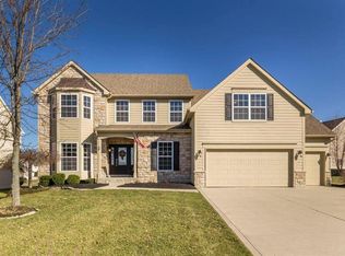 2402 Roe Dr, Lewis Center, OH 43035