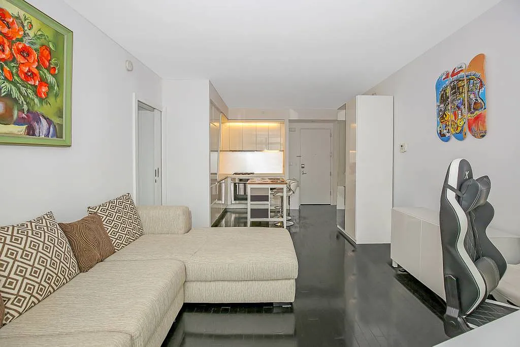 123 Washington Street — Photo 3