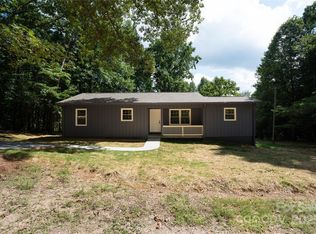 126 Mandy Beth Ln, Statesville, NC 28677