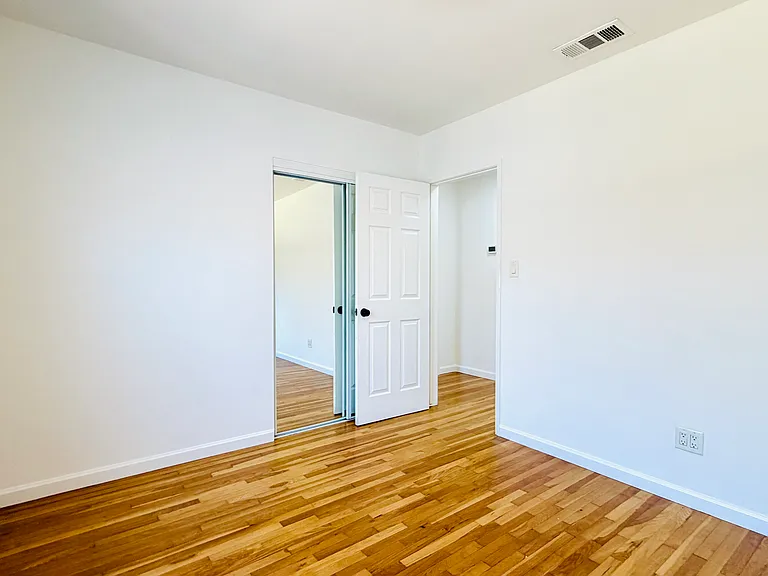 2279 N Granada Ave — Photo 11