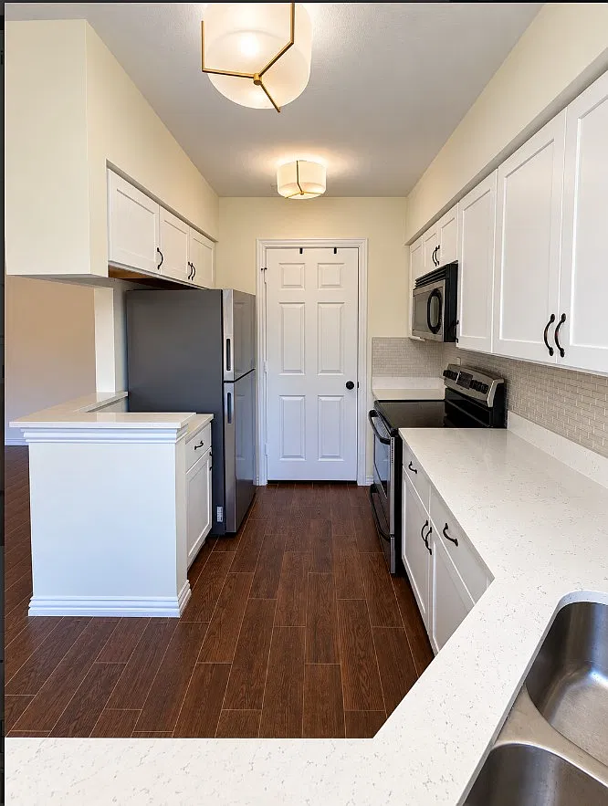 2 bed, 963 sqft, $1,450 — Photo 4