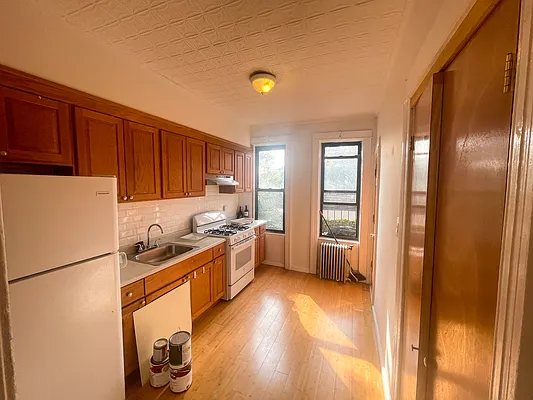 Rented by Evergreen Realty & Investments | media 1