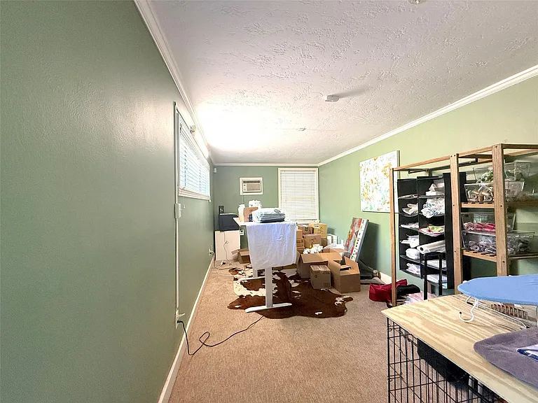 1434 Glourie Dr — Photo 7