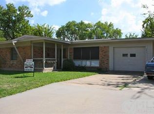 1614 W Grauwyler Rd, Irving, TX 75061