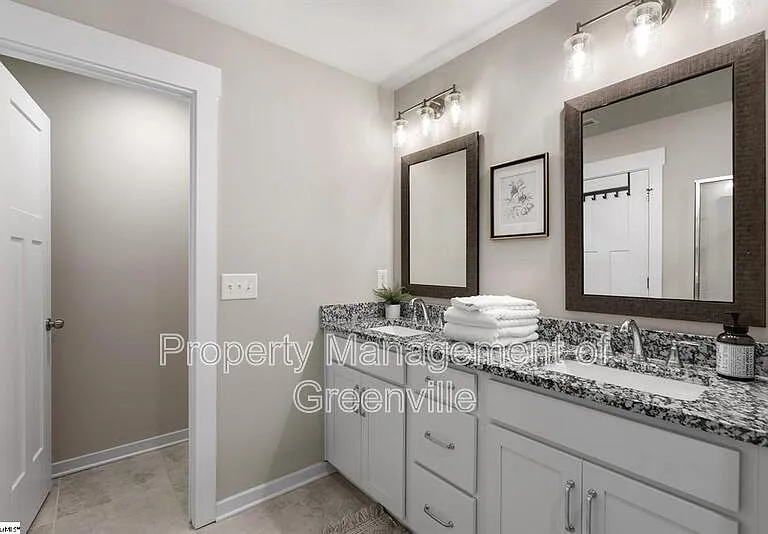 100 Grey Oak Trl — Photo 19