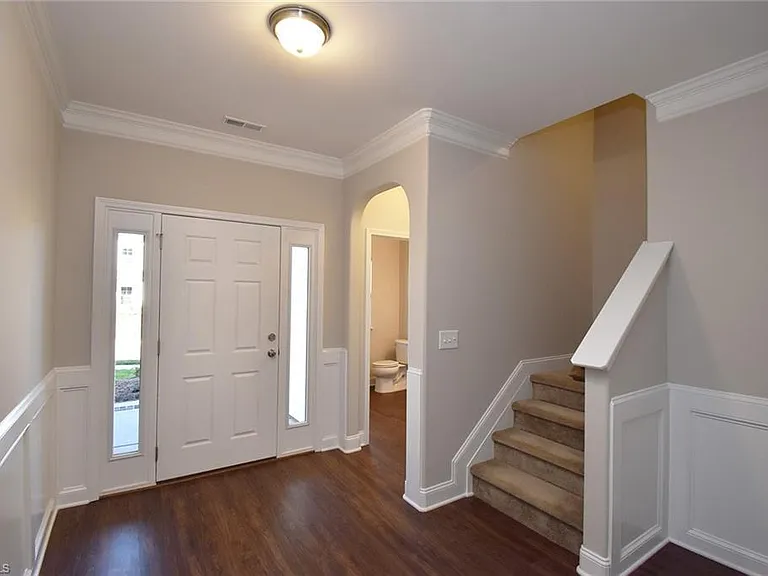 5553 Marblehead Dr — Photo 5