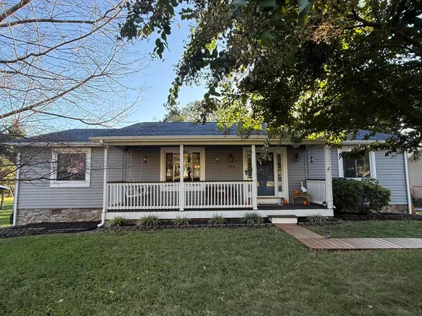 146 Spring Grove Dr, Vinton, VA 24179