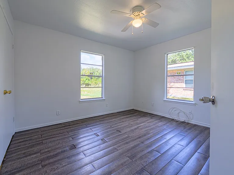 123 Cenizo St — Photo 46