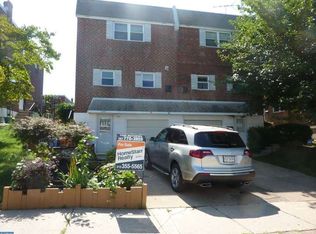 10911 Lockart Rd, Philadelphia, PA 19116