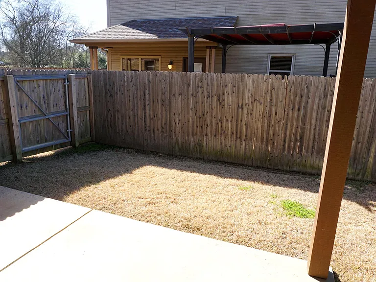 903 Wilcrest Pl — Photo 3
