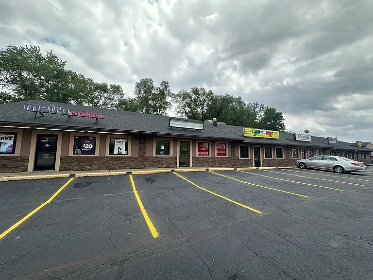 209 S Ford Blvd — Photo 20