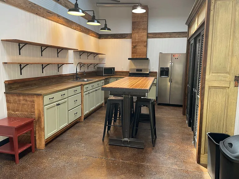 916 Washington Blvd — Photo 5