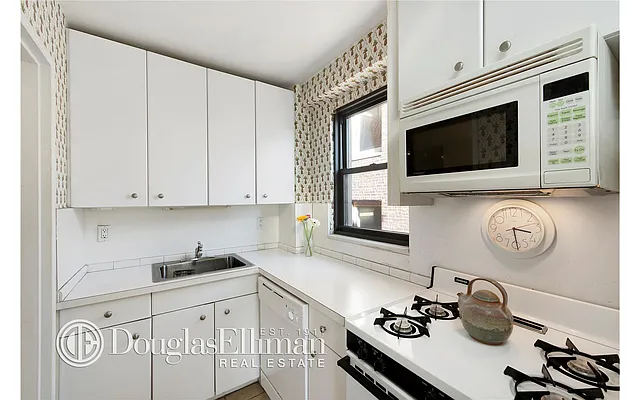 Sold by Douglas Elliman | media 3